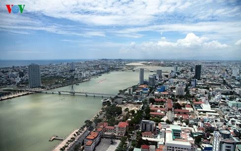 Developing a key economic region in central Vietnam - ảnh 1